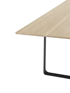 Muuto 70/70 Solid Oak Tafel 295x108 Zand -Muuto x886x886 muuto 70 70 solid oak tafel 295x1082.jpg.pagespeed.ic .wrnGJ9vpEW 1