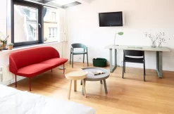 Muuto 70/70 Tafel Zwart 225 Cm -Muuto x886x886 muuto 7070 tafel sfeer.jpg.pagespeed.ic .diO9WNDmYI 3