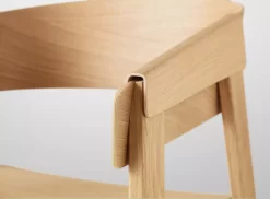 Muuto Tweedekansje - Cover Stoel Zwart -Muuto x886x886 muuto cover stoel eiken sfeer 2.jpg.pagespeed.ic .qcCtEH 78M 1