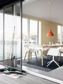 Muuto Fiber Swivel Gestoffeerde Stoel Zwart Leder -Muuto x886x886 muuto fiber swivel stoel sfeer.jpg.pagespeed.ic .5wRHt7fszC 3