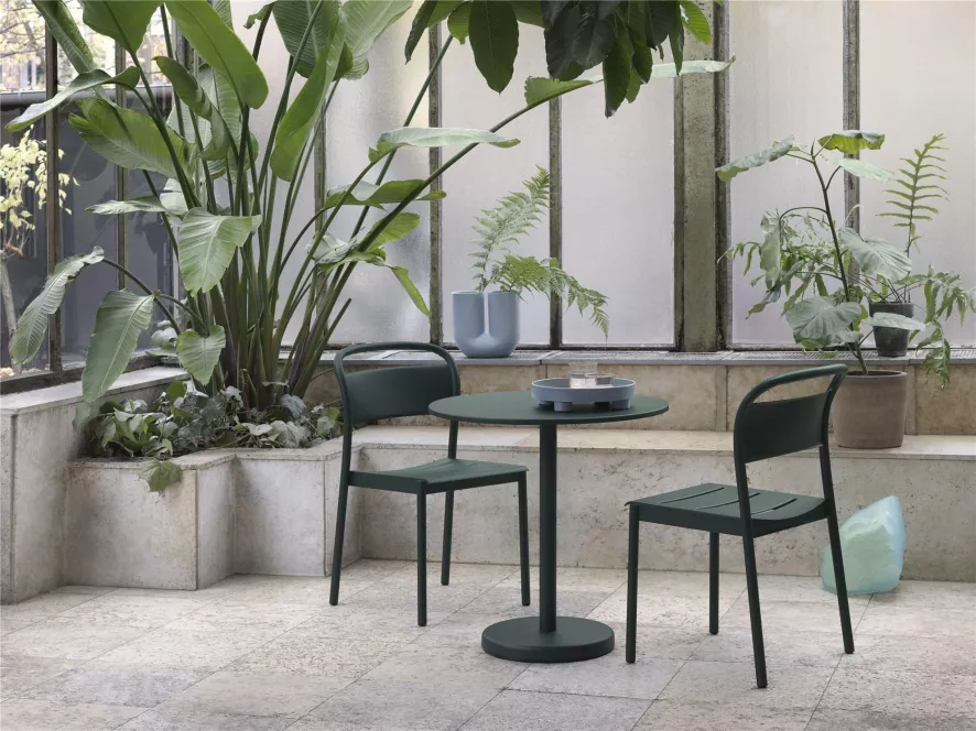 Muuto Linear Steel Tuinstoel Dark Green 5 Muuto Linear Steel Tuinstoel Dark Green - Afbeelding 3