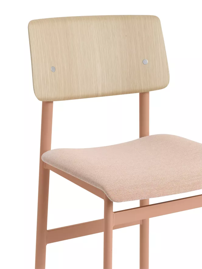 Muuto Loft Gestoffeerde Barkruk 65cm Steelcut Trio 966, Dusty Green/eiken 4 Muuto Loft Gestoffeerde Barkruk 65cm Steelcut Trio 966, Dusty Green/eiken - Afbeelding 2