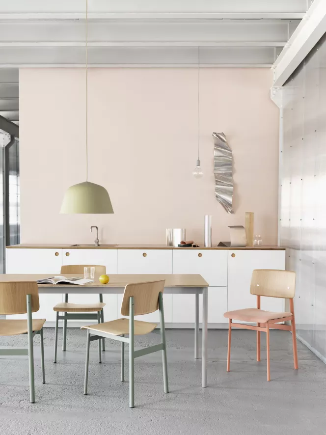 Muuto Loft Stoel Zwart Met Eiken Zitting 11 Muuto Loft Stoel Zwart Met Eiken Zitting - Afbeelding 9