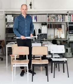 Muuto Loft Stoel Zwart Met Zwarte Zitting -Muuto x886x886 muuto loft stoel13.jpg.pagespeed.ic .pLYn0 j Y1