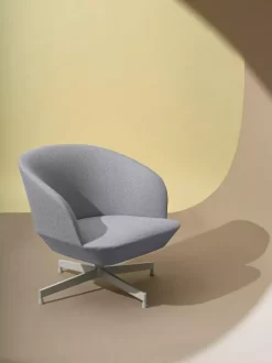 Muuto Oslo Swivel Fauteuil Fiord 422 Grijs Onderstel -Muuto x886x886 muuto oslo swivel fauteuil13.jpg.pagespeed.ic .tlch3ky5uv 1