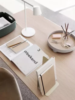 Muuto Tip Tafellamp LED Koperbruin -Muuto x886x886 muuto platform dienblad13.jpg.pagespeed.ic .PjoFdBm3rN 3