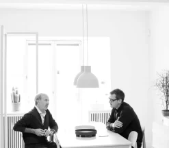 Muuto Platform Dienblad Ø30 Donkerrood -Muuto x886x886 muuto platform dienblad3.jpg.pagespeed.ic .3L8Qed2 8 1