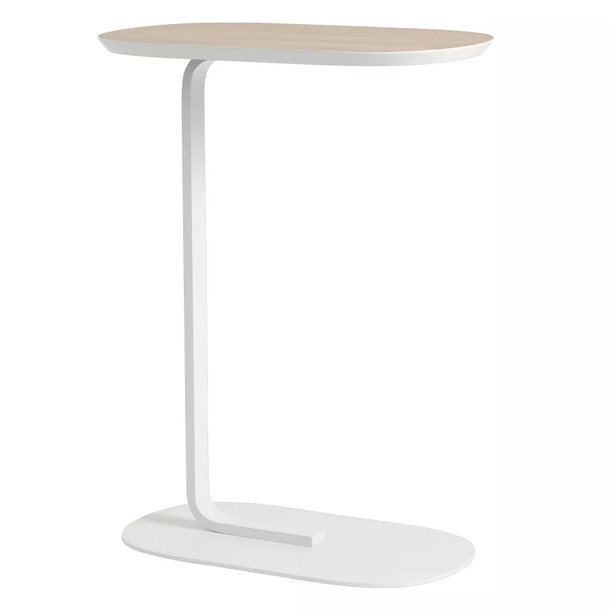 Muuto Relate Bijzettafel 73.5 Oak Veneer/Off-white 3 Muuto Relate Bijzettafel 73.5 Oak Veneer/Off-white