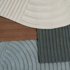 Muuto Relevo Vloerkleed 300x200 Dark Green -Muuto x886x886 muuto relevo vloerkleed 170x2401.jpg.pagespeed.ic .bgsvgHTs1l 3