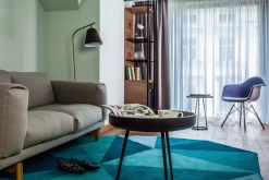 Muuto Rest Bank Driezitter, Steelcut Trio 515, Eiken Onderstel -Muuto x886x886 muuto rest bank tweezitter sfeer 1 1.jpg.pagespeed.ic .kXjBTznYz1 2