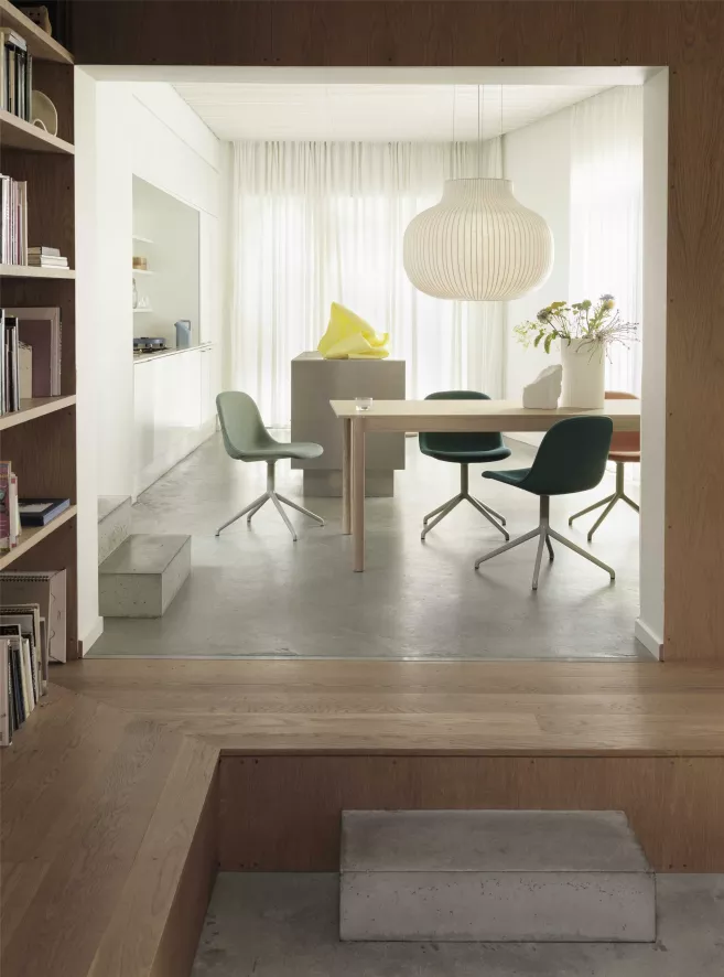 Muuto Ridge Vaas 35 Off-white 5 Muuto Ridge Vaas 35 Off-white - Afbeelding 3