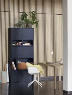 Muuto Stacked 2.0 Kast Medium Met Deur Lichtgrijs -Muuto x886x886 muuto stacked 2 0 kast medium met deur1.jpg.pagespeed.ic .cIRsWg5vqn 1